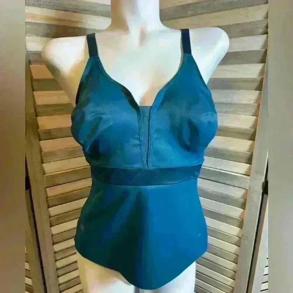 Ruby Ribbon Reina Cami Dark Teal Peacock
Smoothing Tank, #1812, Size40